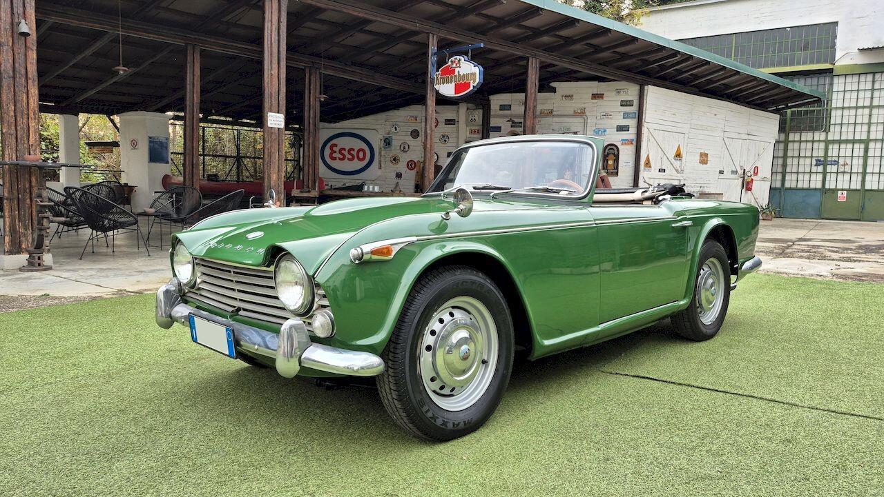 Triumph TR4A IRS – 1966