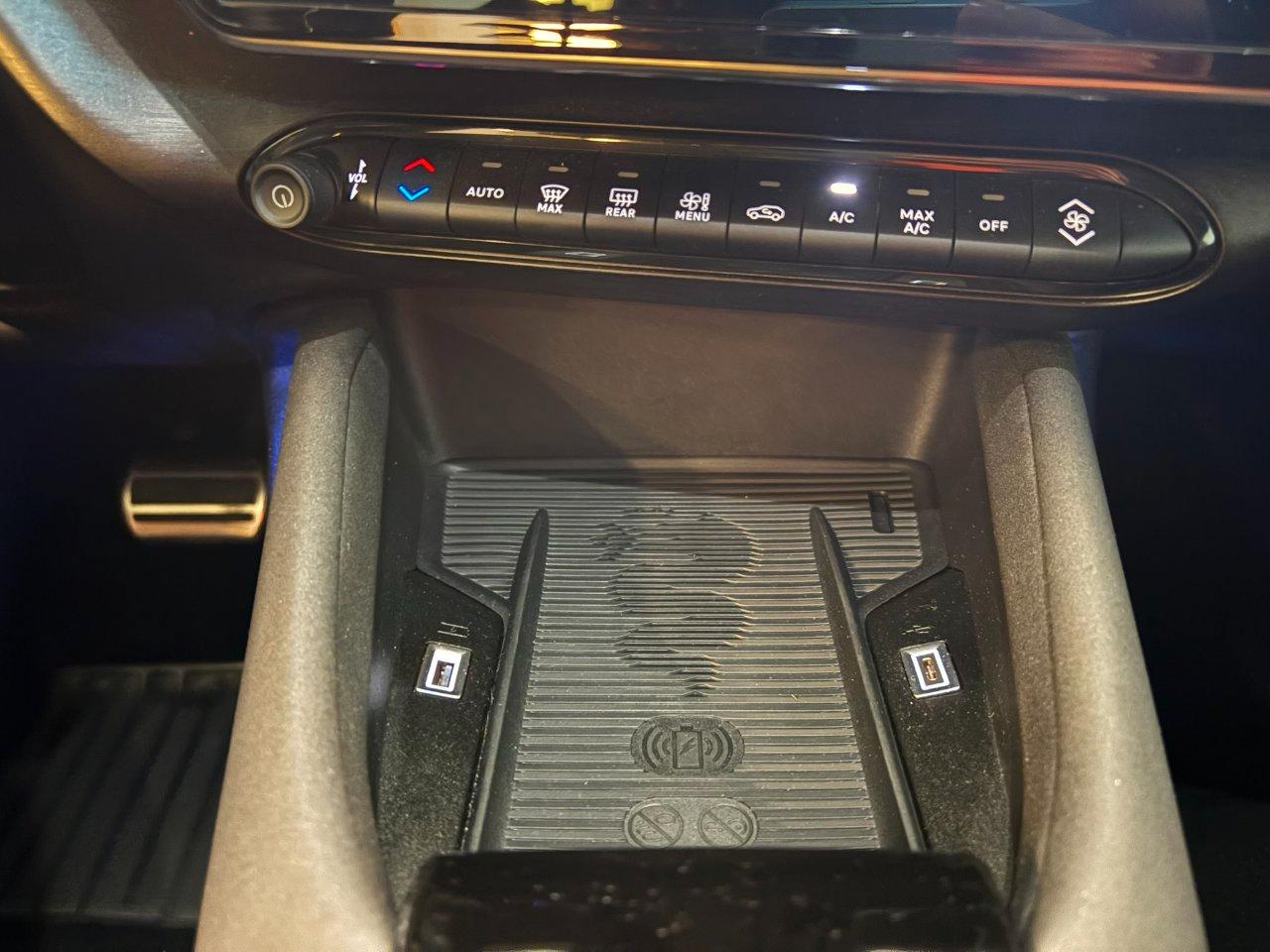 Alfa Romeo Junior 1.2 ibrida Speciale 145cv edct6