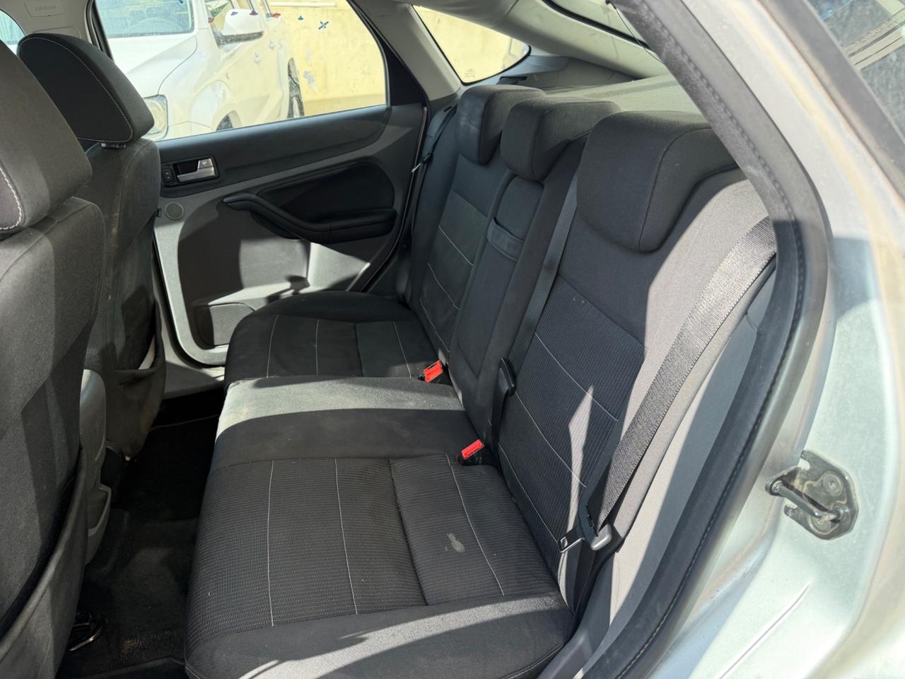 Ford Focus 1.6 diesel 2009 5 porte berlina