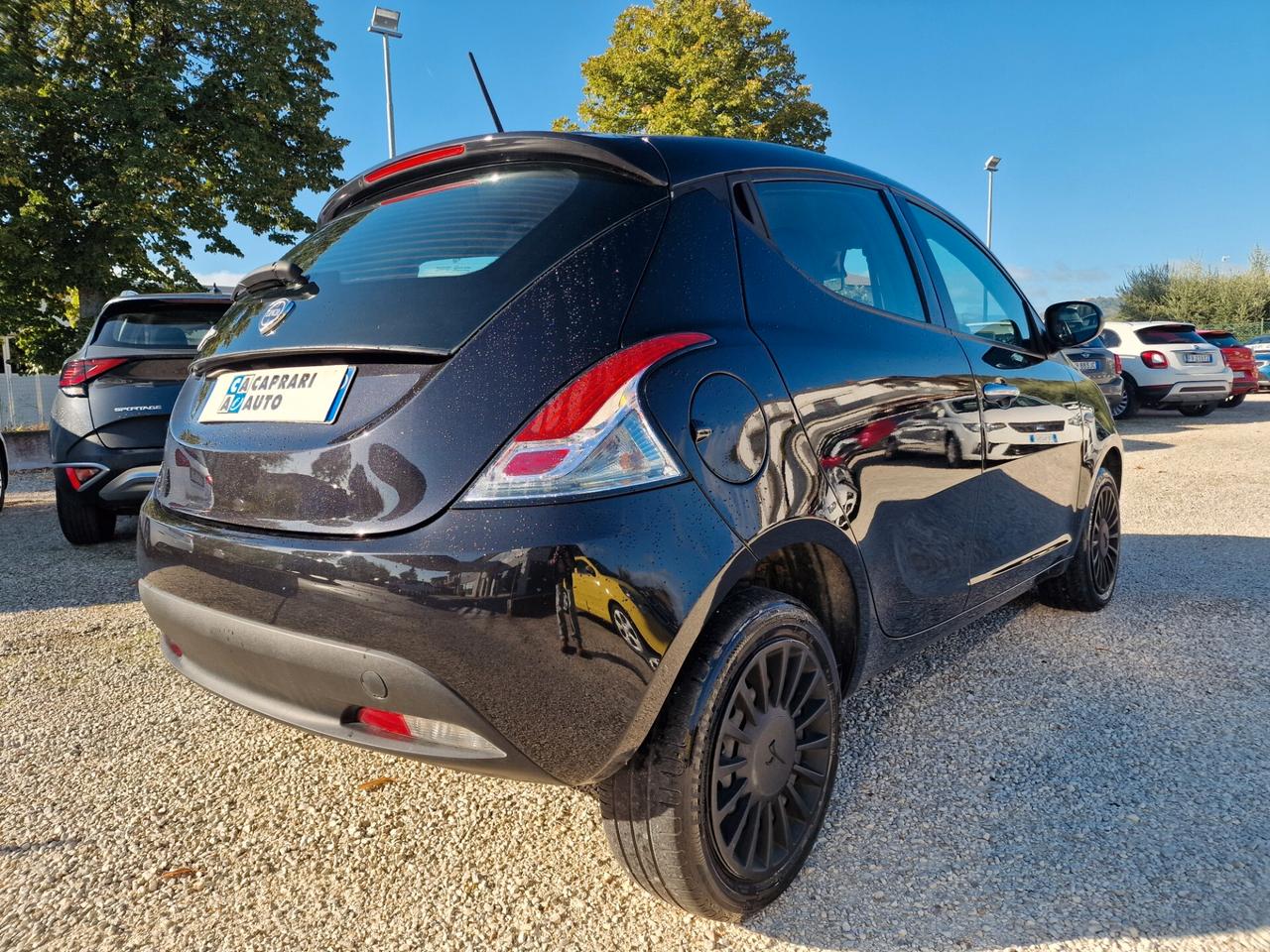 Lancia Ypsilon 1.2 69 CV 5 porte GPL Ecochic Silver