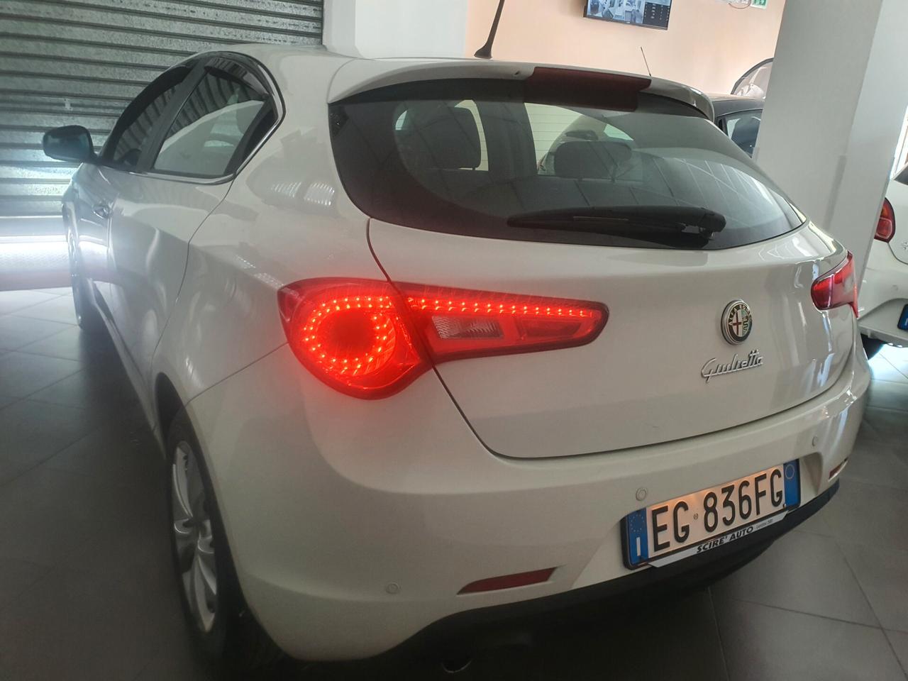 Alfa Romeo Giulietta 1.6 JTDm-2 105 CV Distinctive