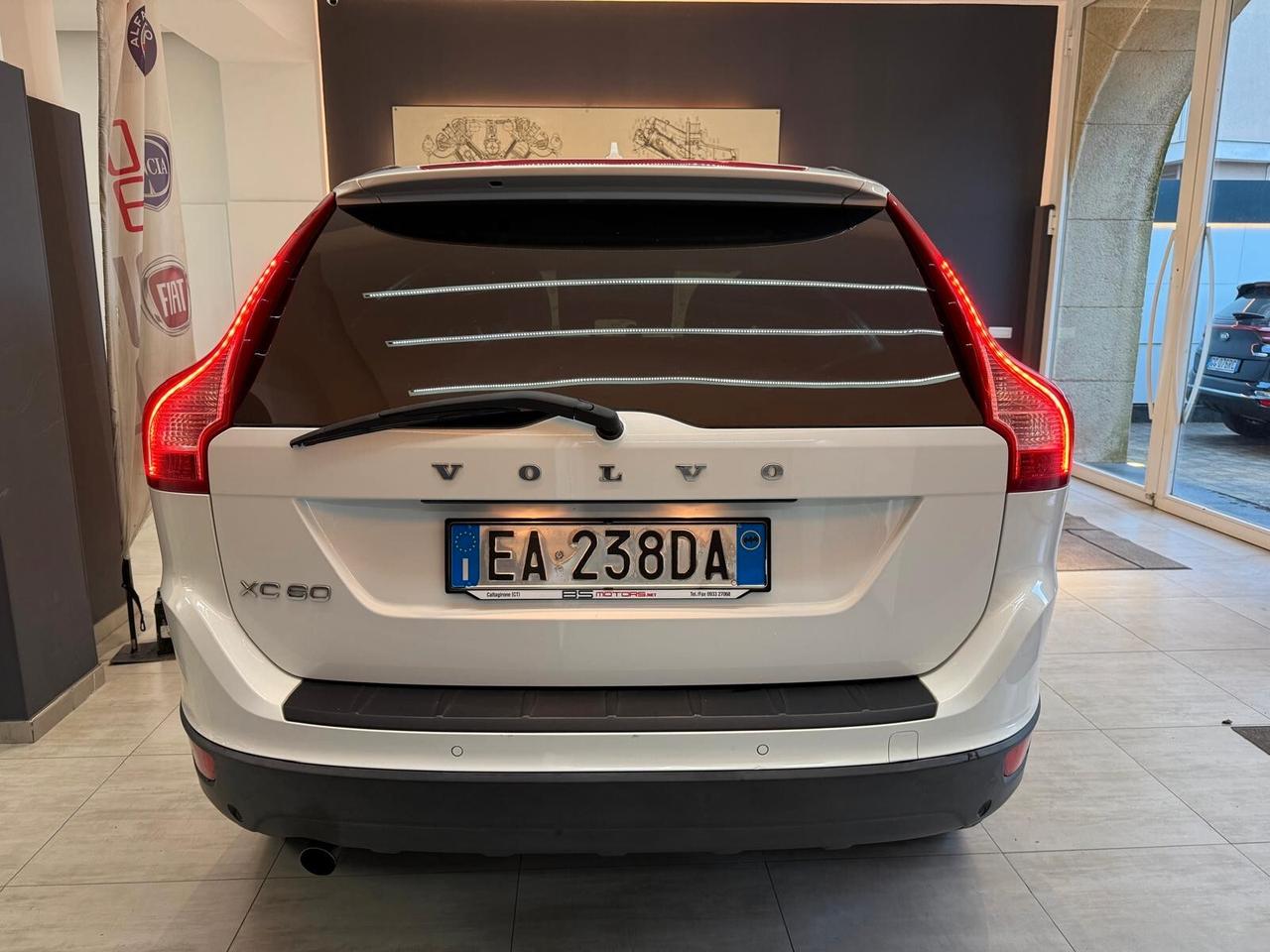 Volvo XC60 2.4 D 175 CV FWD Geartronic Kinetic
