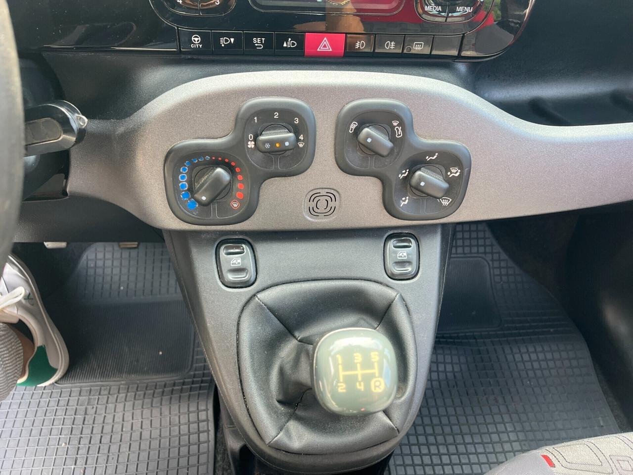 Fiat Panda 1.2 Lounge 5 posti