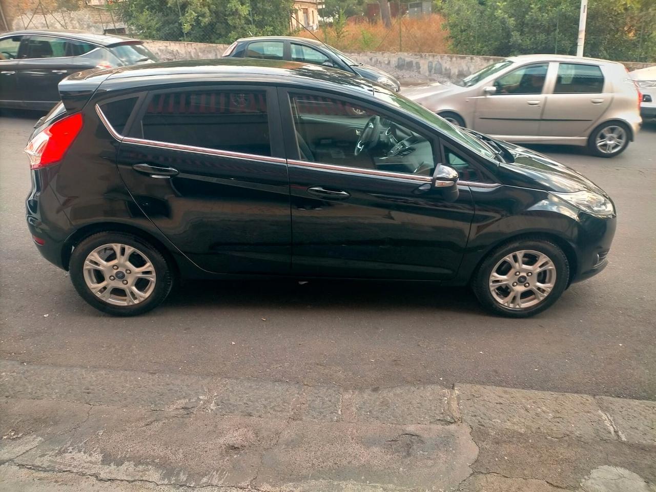 Ford Fiesta 1.4 5p. Bz.- GPL Titanium