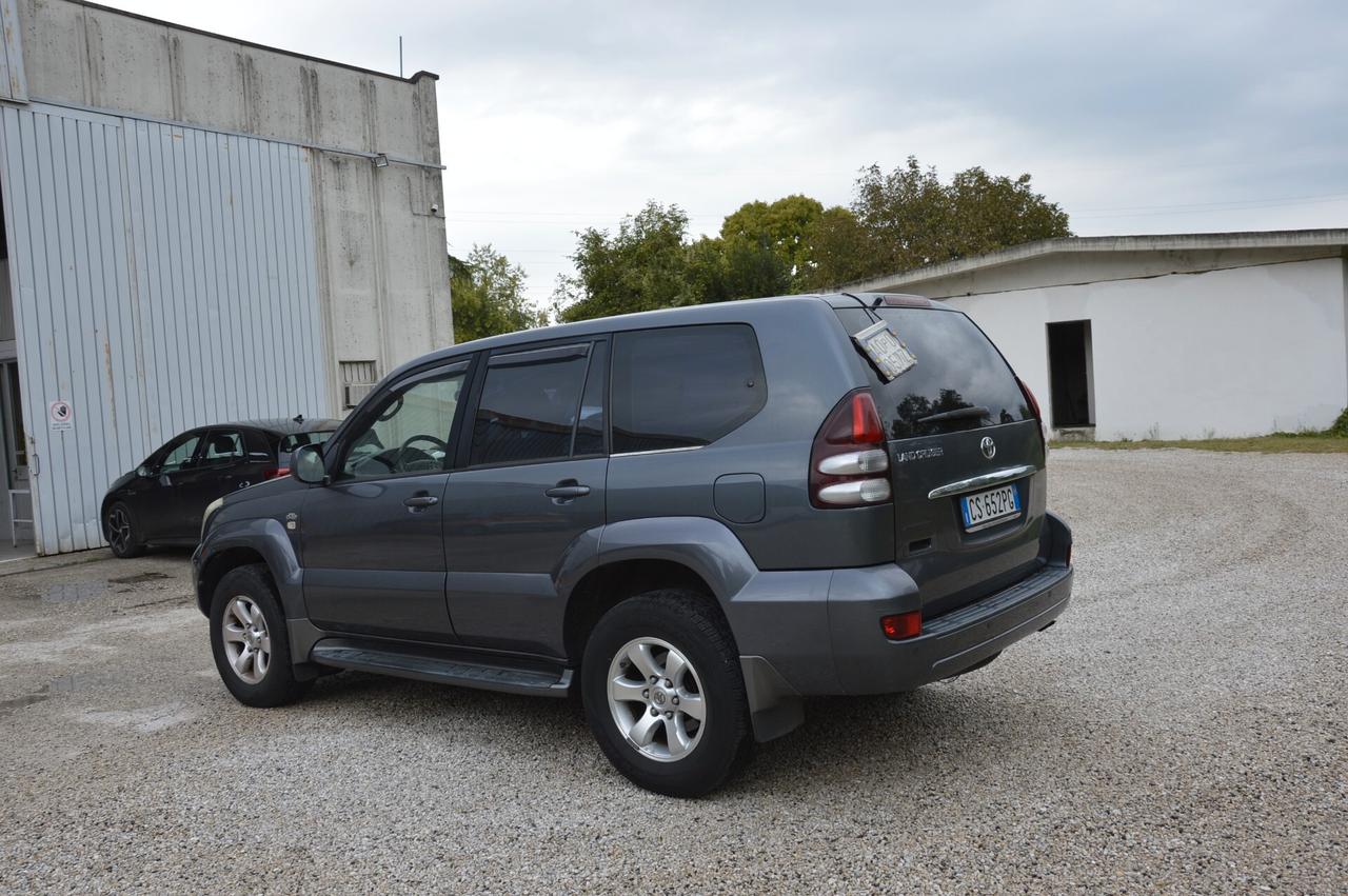 Toyota Land Cruiser 3.0 D-4D 16V cat 5 porte aut. Wagon