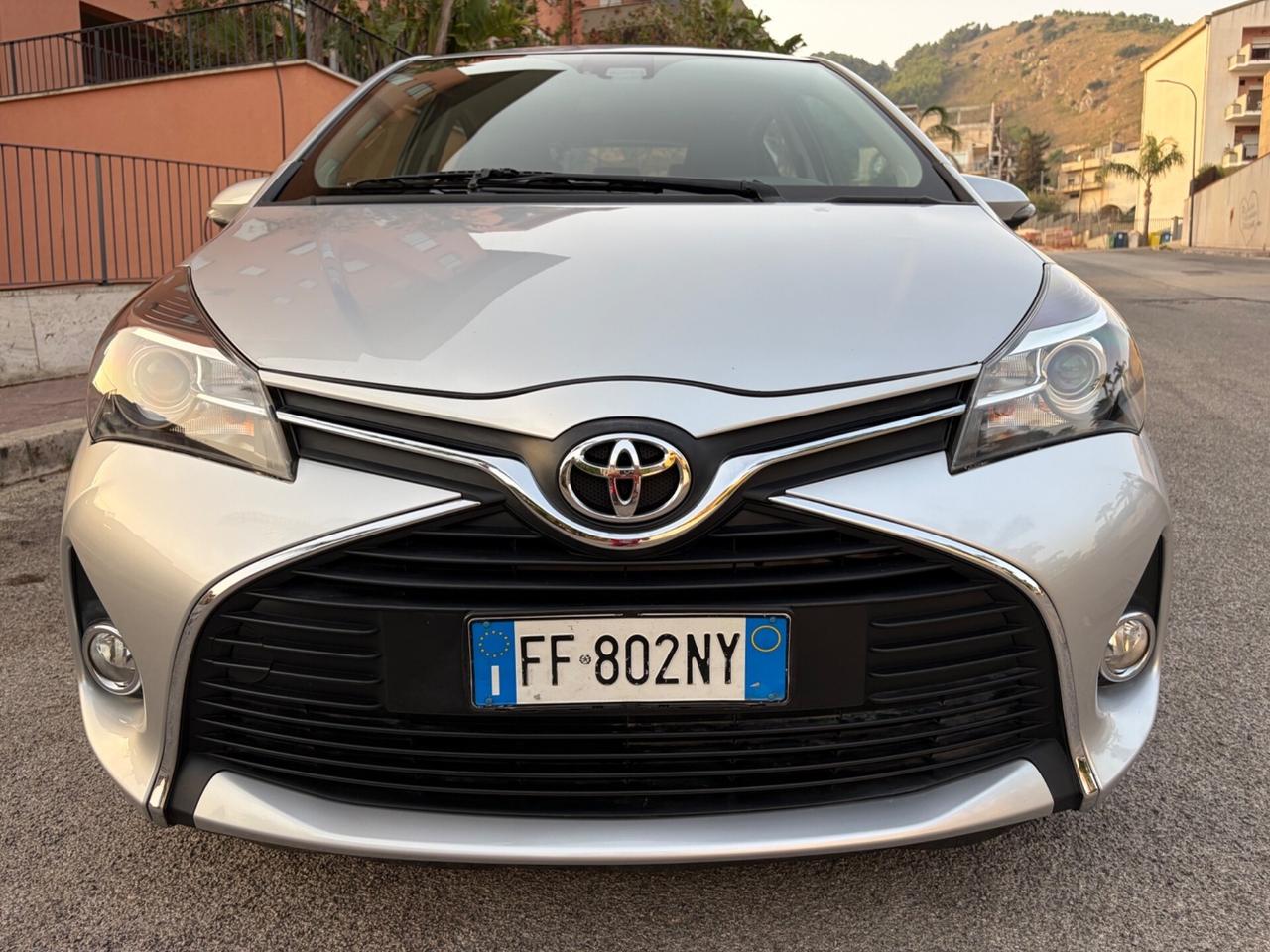 Toyota Yaris 1.0 benz ideale per neopatentati