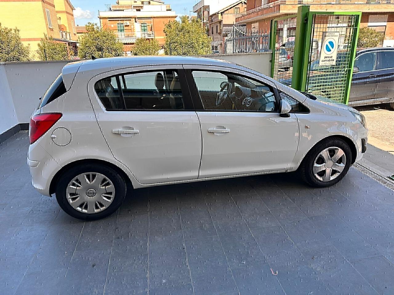 Opel Corsa 1.2 5 porte - berlina 2 volumi GPL