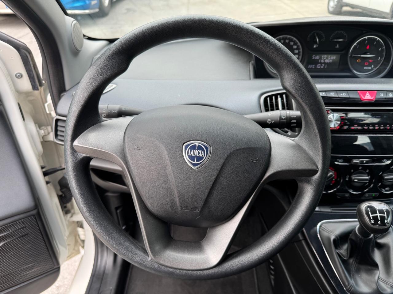 Lancia Ypsilon 1.3 MJT 16V 95 CV 5 porte S&S Silver