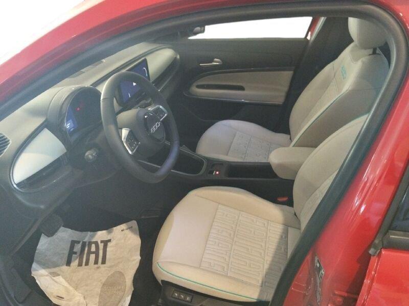 FIAT 600 (2023-->) Hybrid 110 CV DCT MHEV La Prima