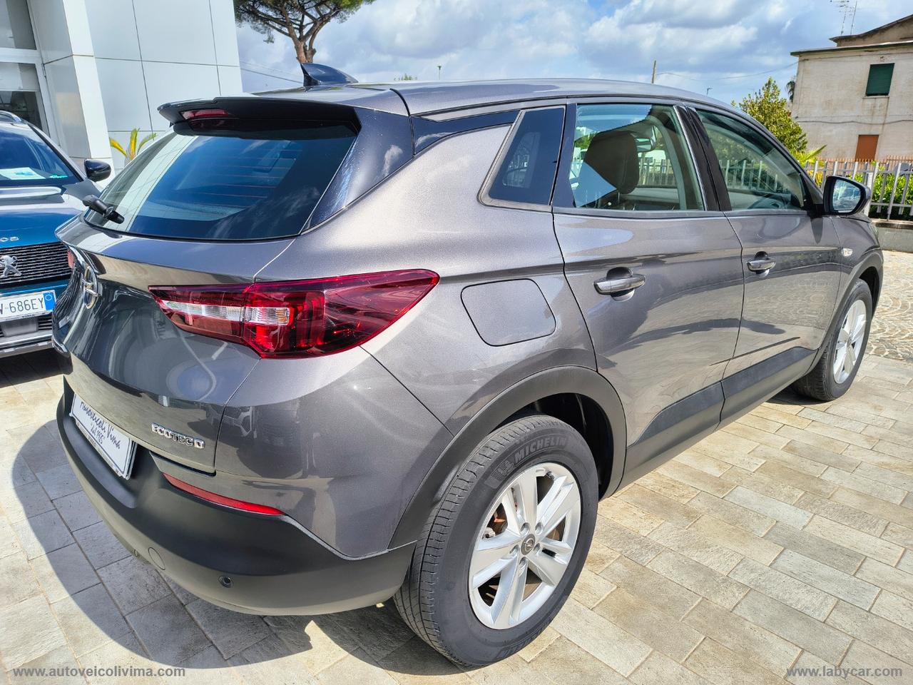 OPEL Grandland X 1.5 D Ecotec S&S Bus. Ed.