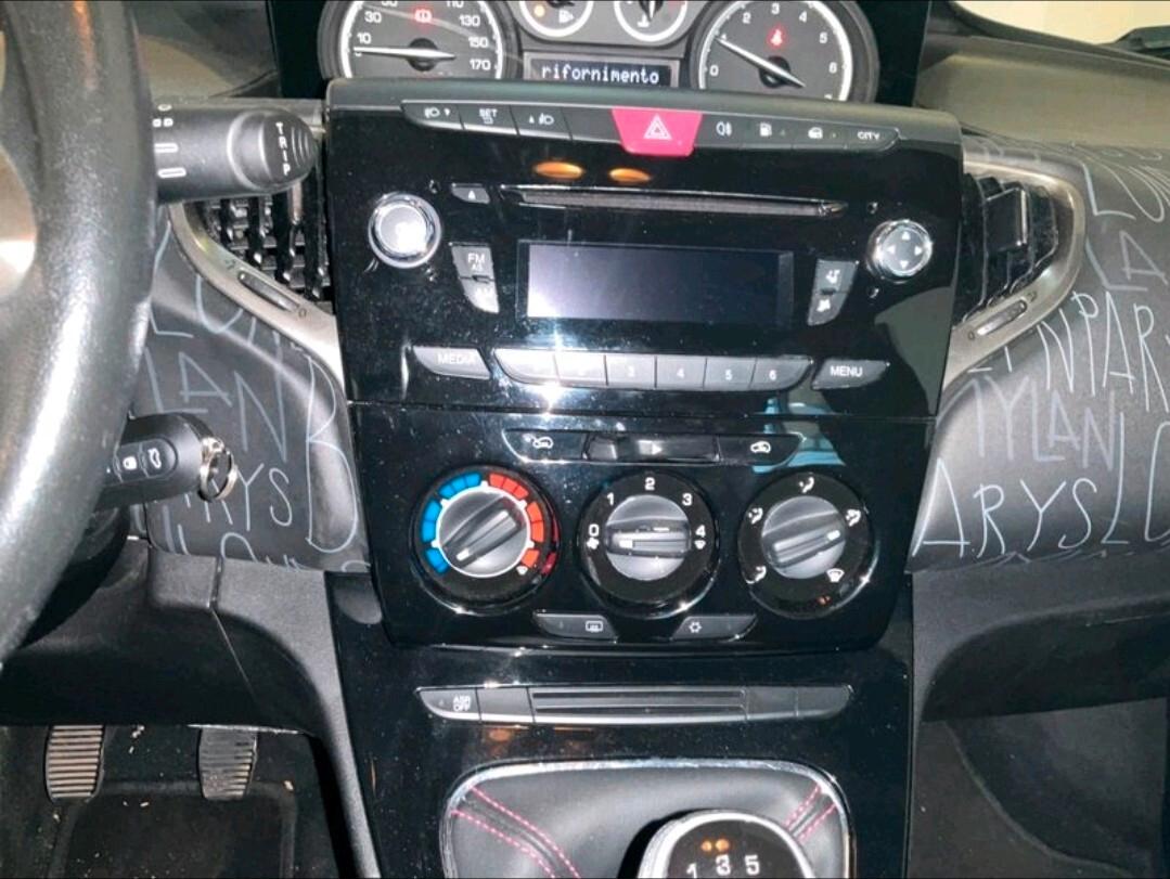 Lancia Ypsilon 0.9 TwinAir 85CV Metano Ecochic