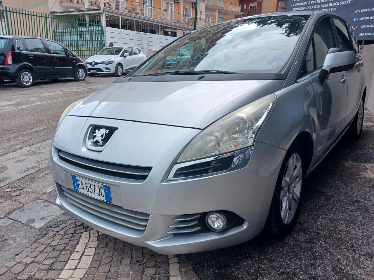 Peugeot 5008 1.6 HDi 7 POSTI