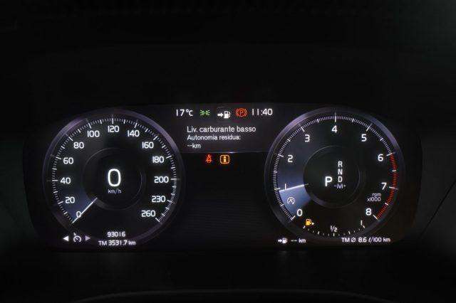 VOLVO XC40 XC40 T2 Geartronic Momentum Pro