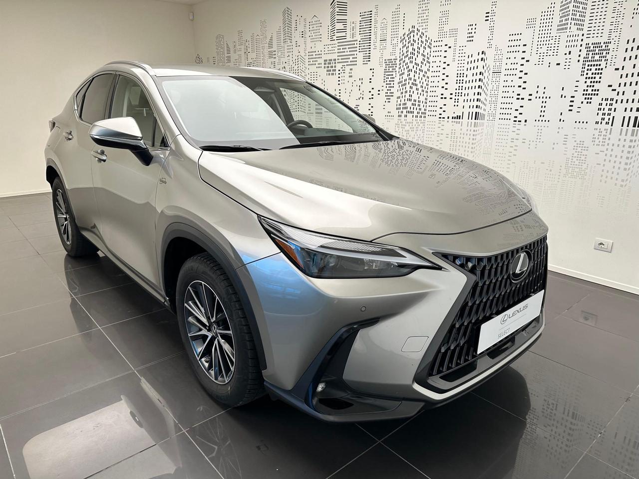 Lexus NX 450h+ 2.5 phev Premium 4wd e-cvt