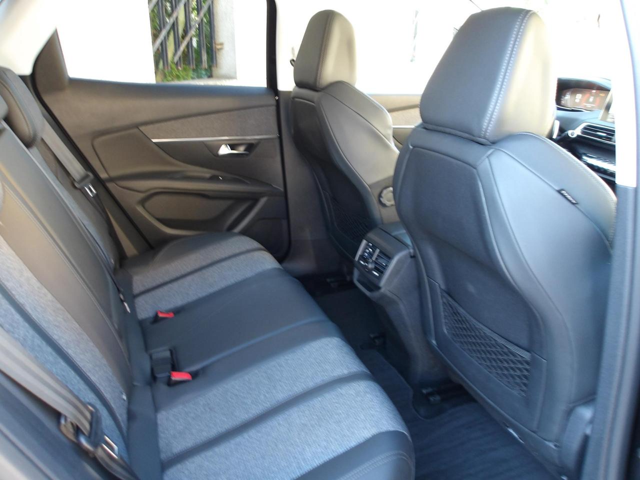 PEUGEOT 3008 1.5 bluehdi Allure s&s 130cv eat8