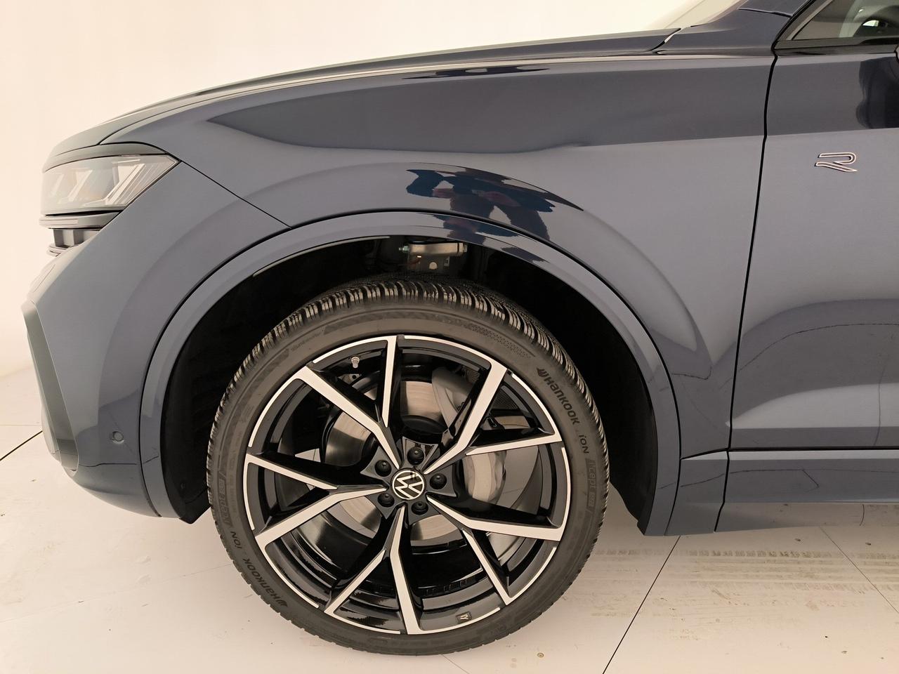 Volkswagen Touareg 3.0 v6 tdi scr r-line 231cv auto