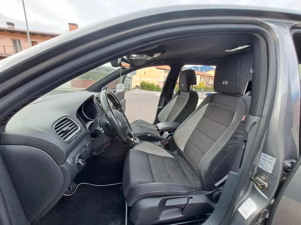 Volkswagen Golf 2.0 TSI 4mot. DSG 5p. R