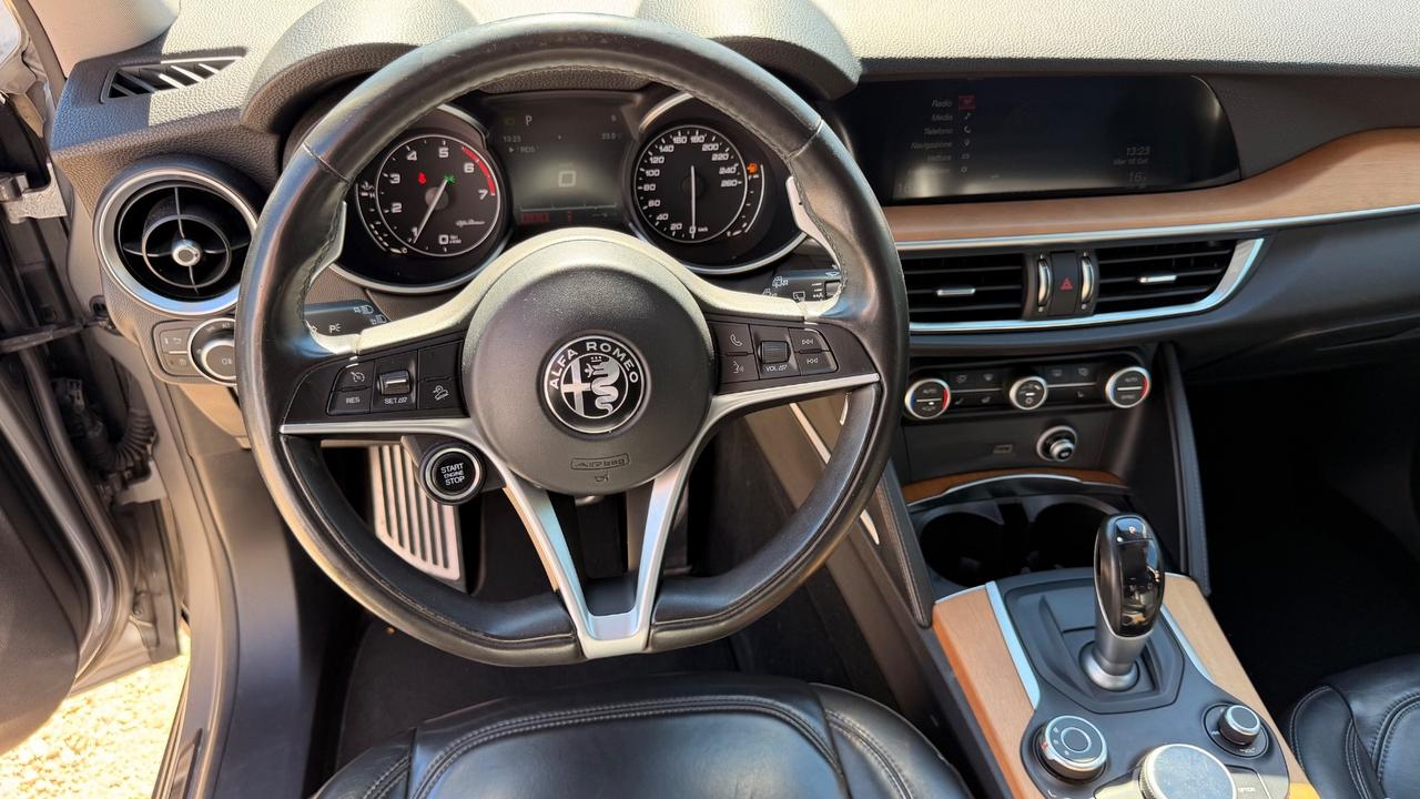 Alfa Romeo Stelvio 2.0 Turbo 280 CV AT8 Q4 First Edition