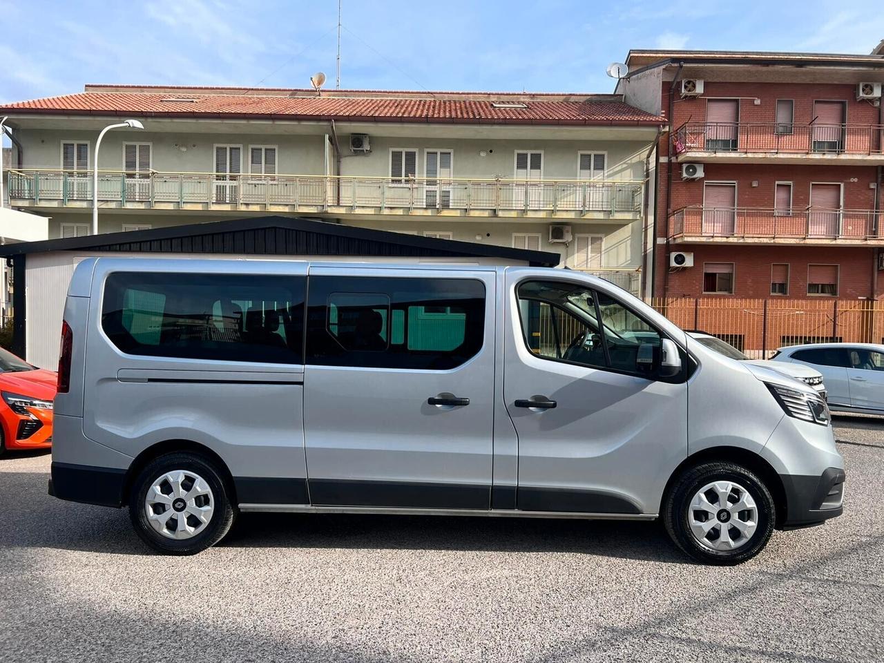 Renault Trafic BluedCi 150CV MY 24 9 POSTI PC-TN Authentic