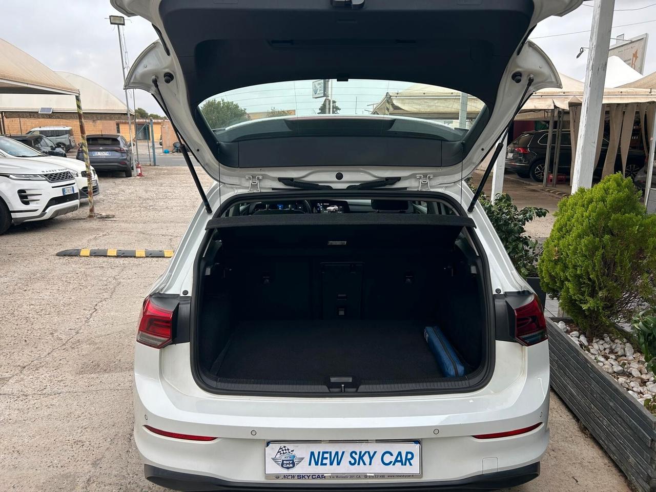 Volkswagen Golf 1.0 eTSI EVO DSG Life IVA ESPOSTA