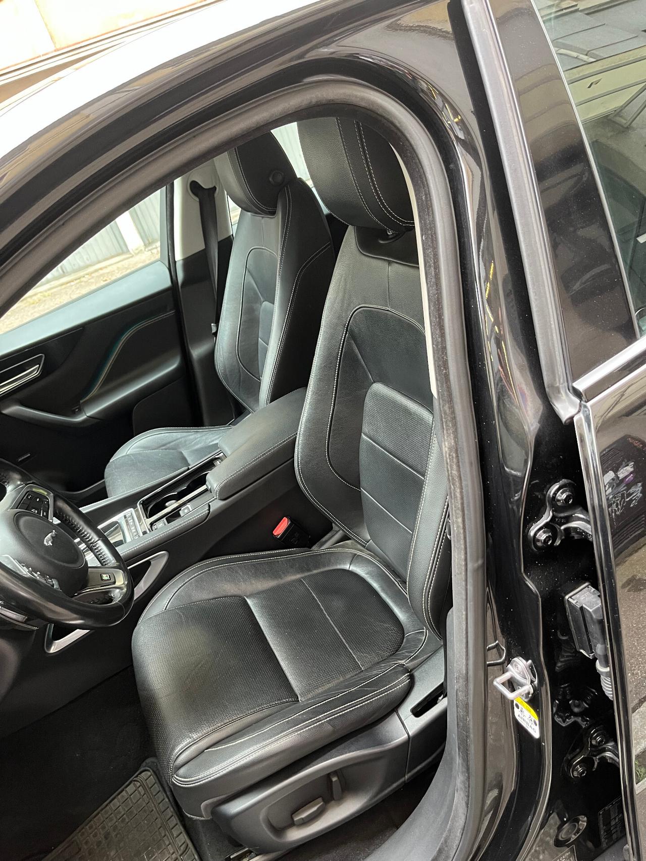 JAGUAR F-PACE 2.0 D 180 CV AWD R-SPORT - MOTORE COMPLETAMENTE REVISIONATO CON FATTURA - IVA ESPOSTA