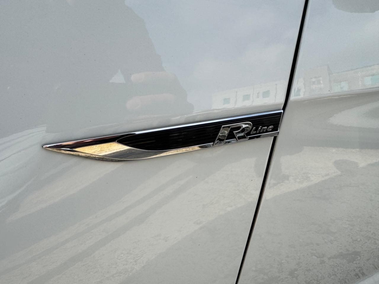 Vw Golf 2.0 TDI - R.LINE - FARI LED - 2019