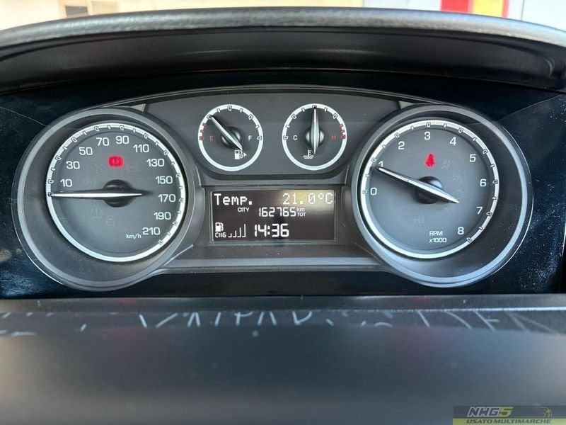 Lancia Ypsilon Ypsilon 0.9 TwinAir 85 CV 5 porte Metano Ecochic Elefantino