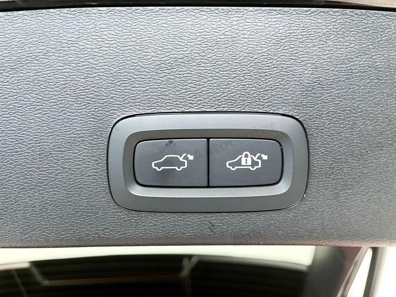 Volvo XC40 XC40 B3 163CV AUT CORE + PELLE + 19"