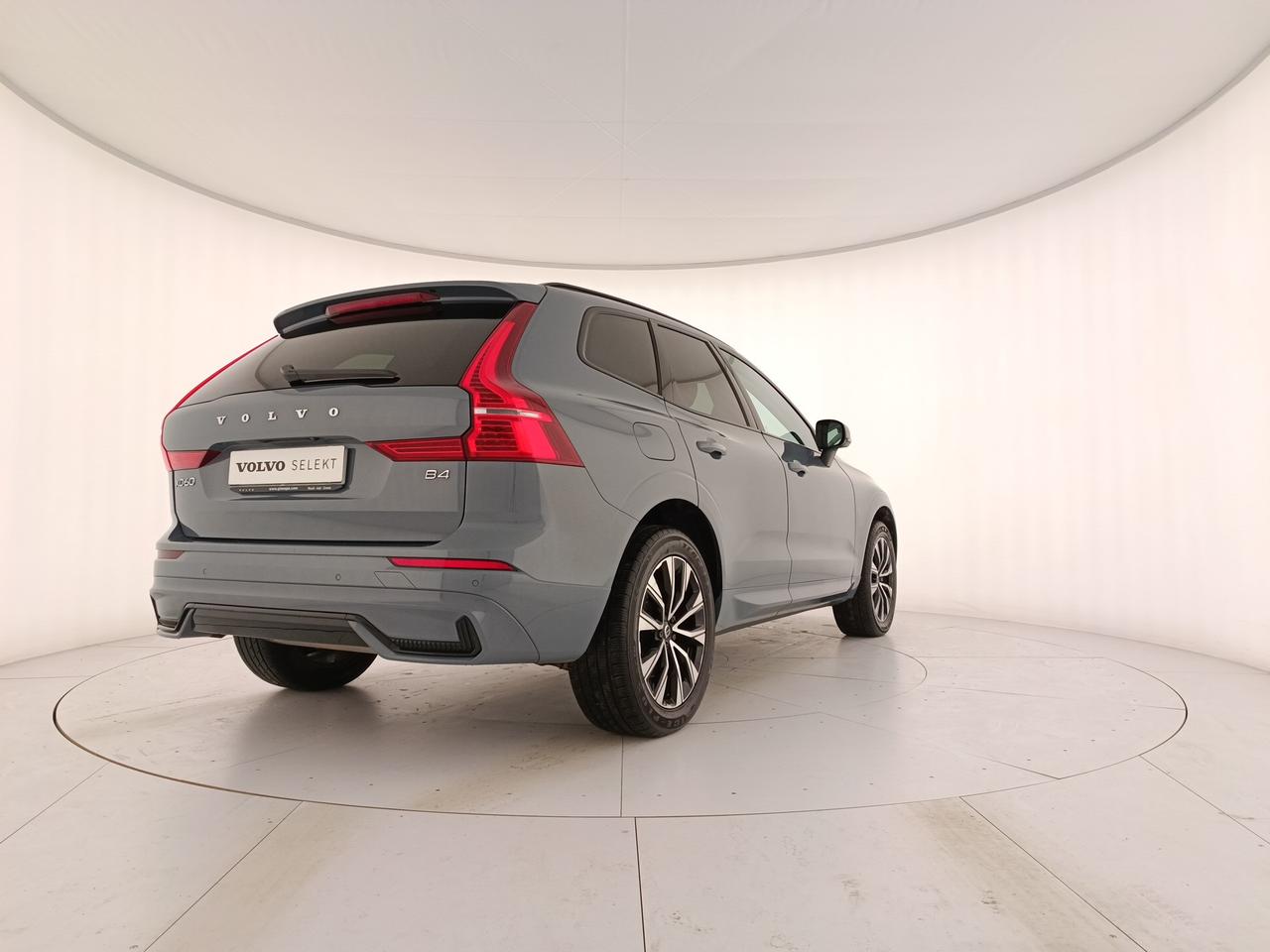 VOLVO XC60 2.0 b4 Plus Dark auto