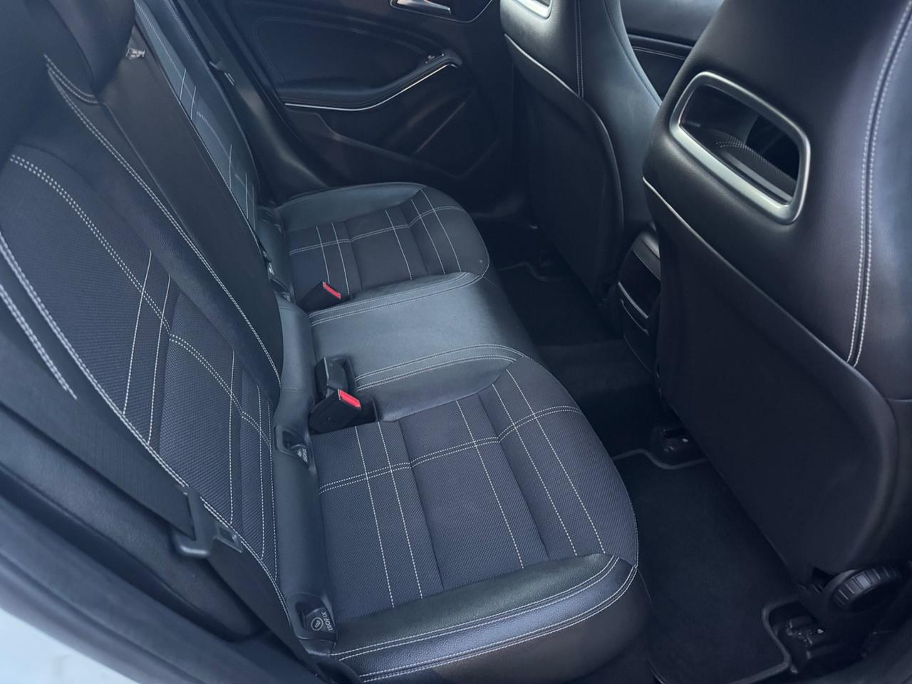 Mercedes-benz GLA 200 CDI Automatic Sport