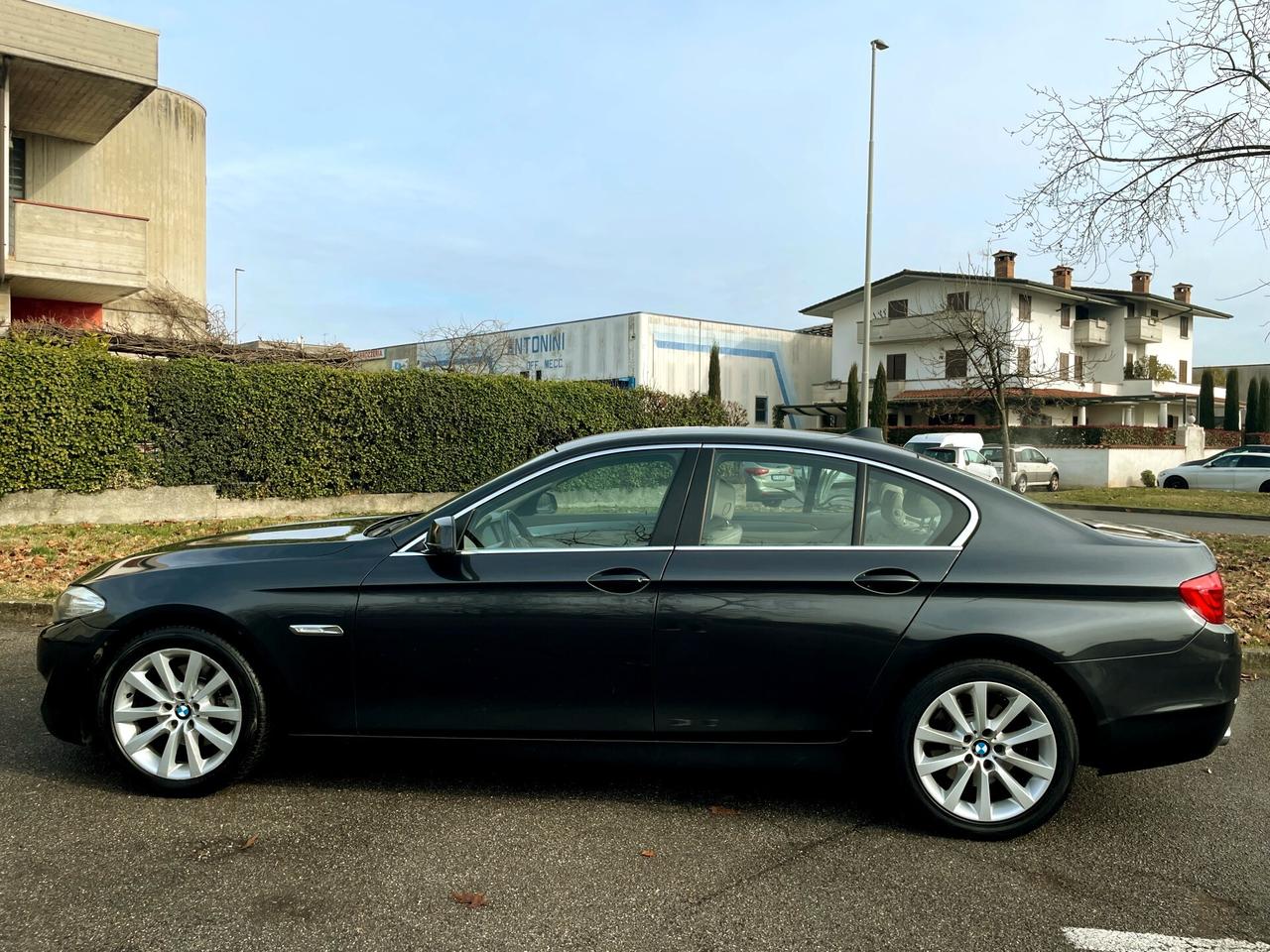 BMW 523 aut.(benzina)-BERLINA-113000km-FULL-2011