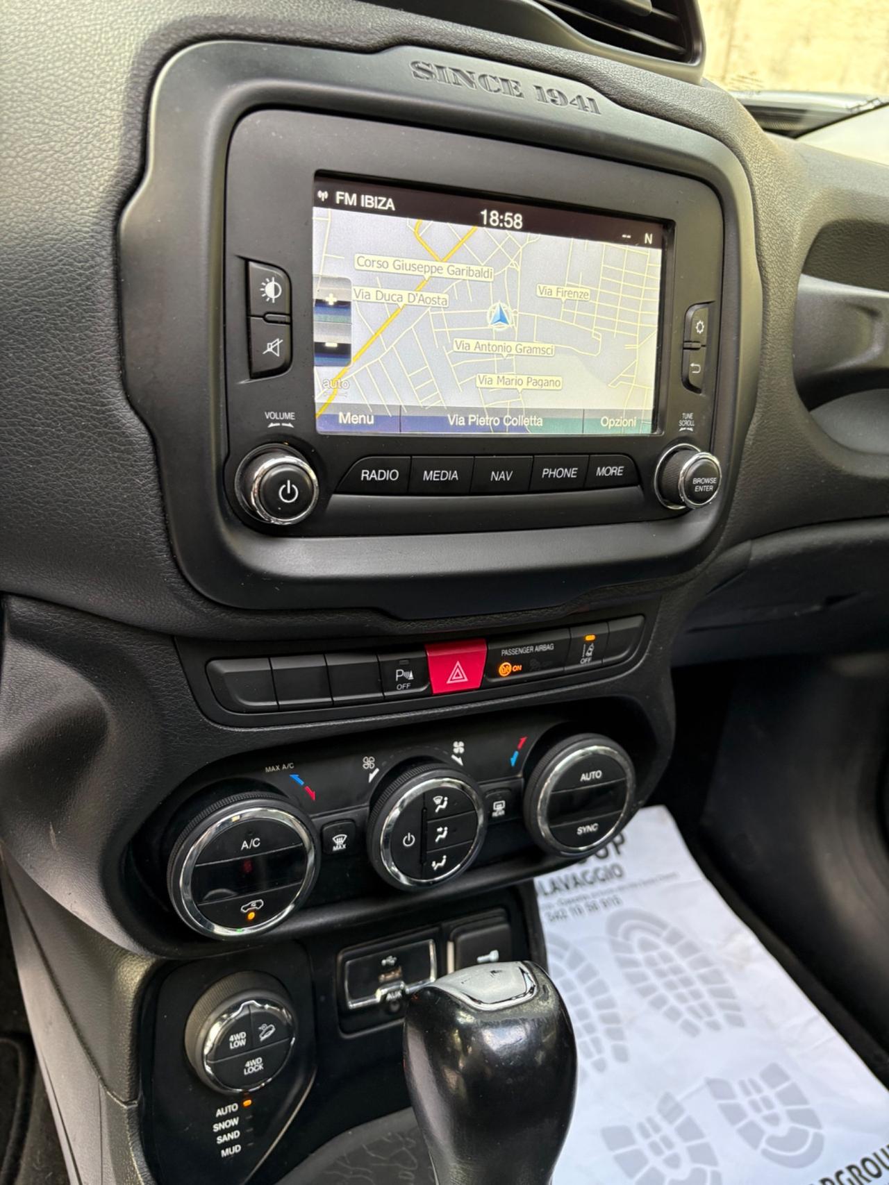 Jeep Renegade 4x4 tetto apribile gancio traino