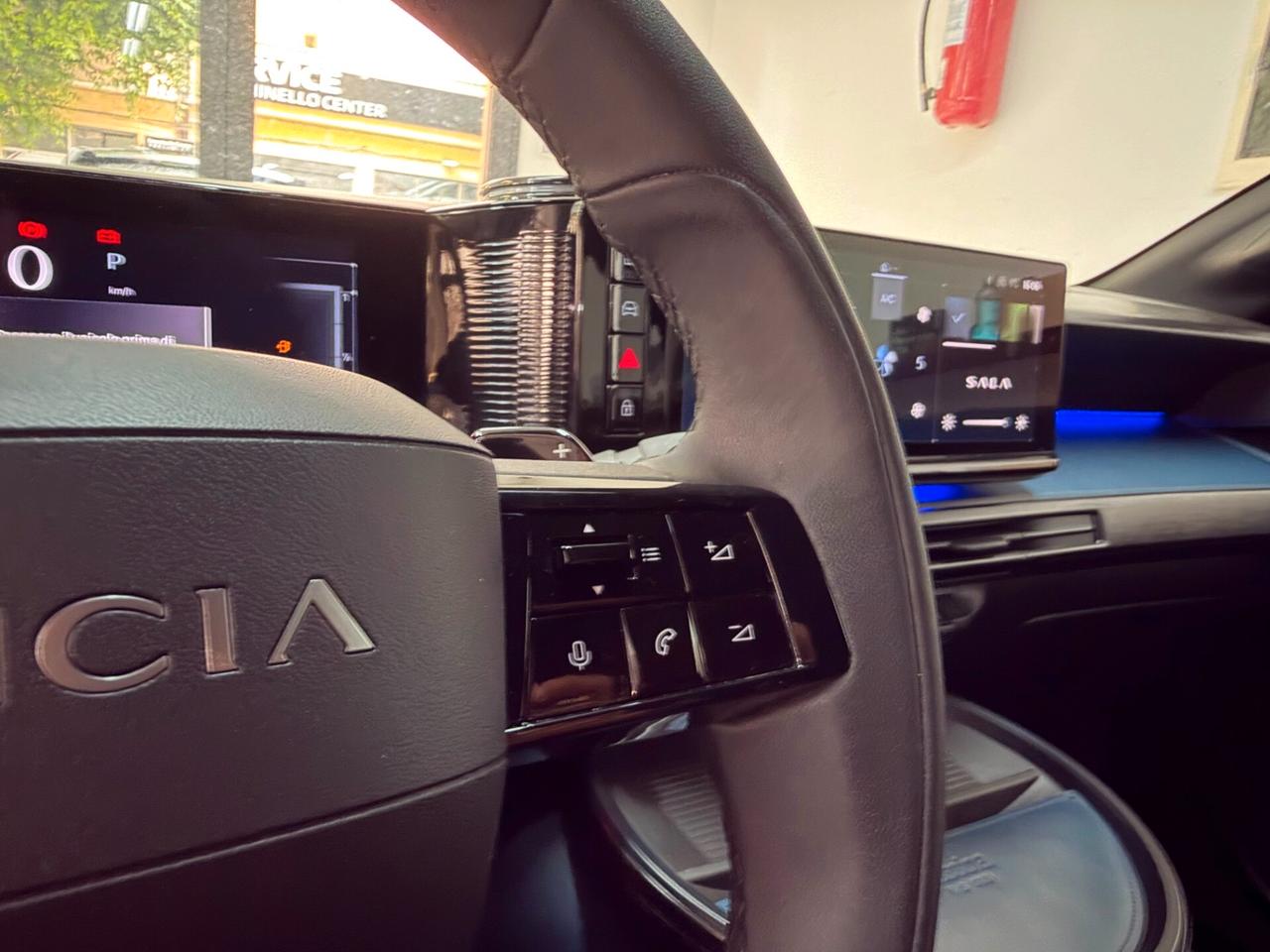 Lancia Ypsilon Hybrid 110CV e-DCT Edizione Cassina
