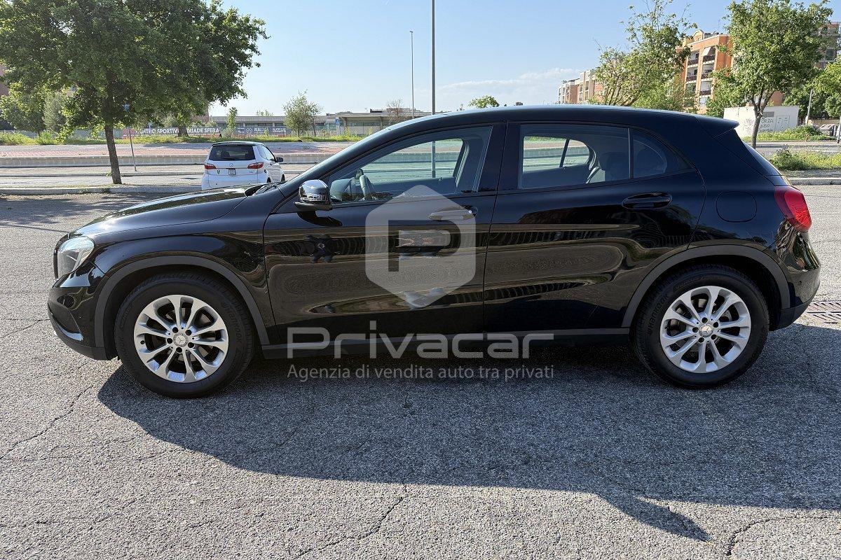 MERCEDES GLA 180 Business