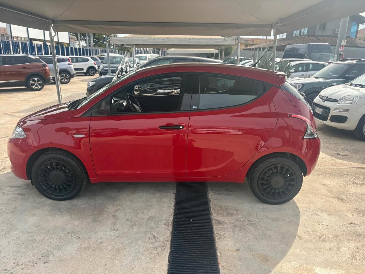 Lancia Ypsilon 1.2 69 CV 5 porte GPL Ecochic Elefantino Blu