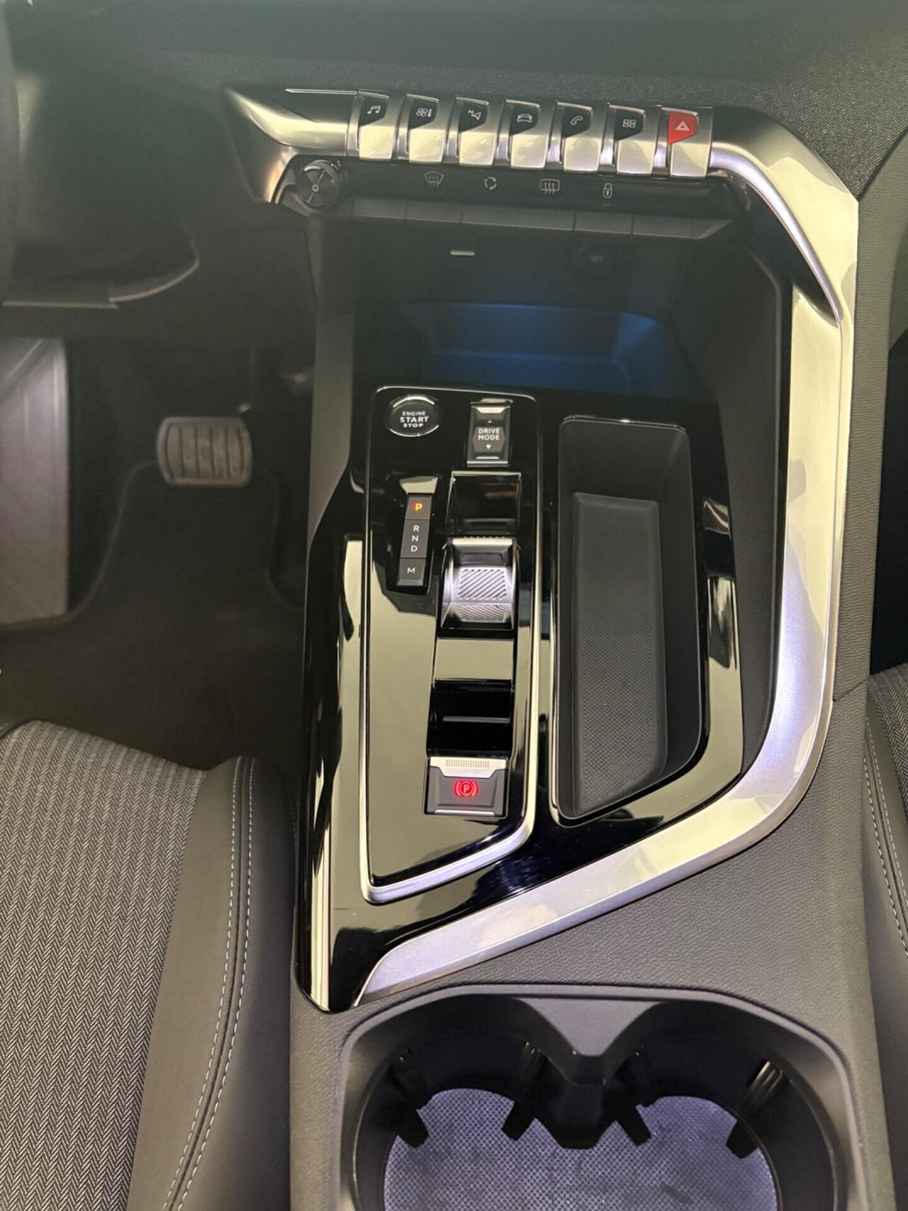 Peugeot 3008 BlueHDi 130cv EAT8 ALLURE