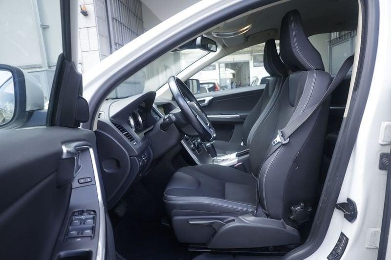 Volvo XC60 Volvo XC60 D5 AWD Geartronic Kinetic Unicoproprietario