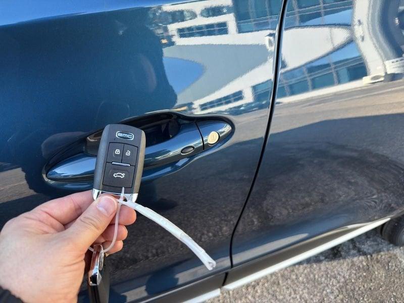 EMC Sei EMC Sei 5p 1.5 Turbo GPL 147cv CVT Automatica