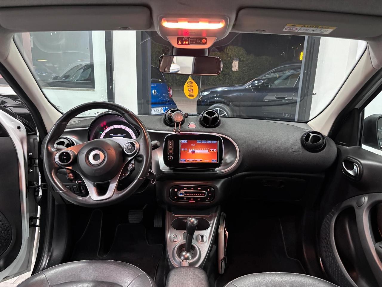 SMART FORFOUR 1.0 TWINAMIC PRIME NAVI-LED