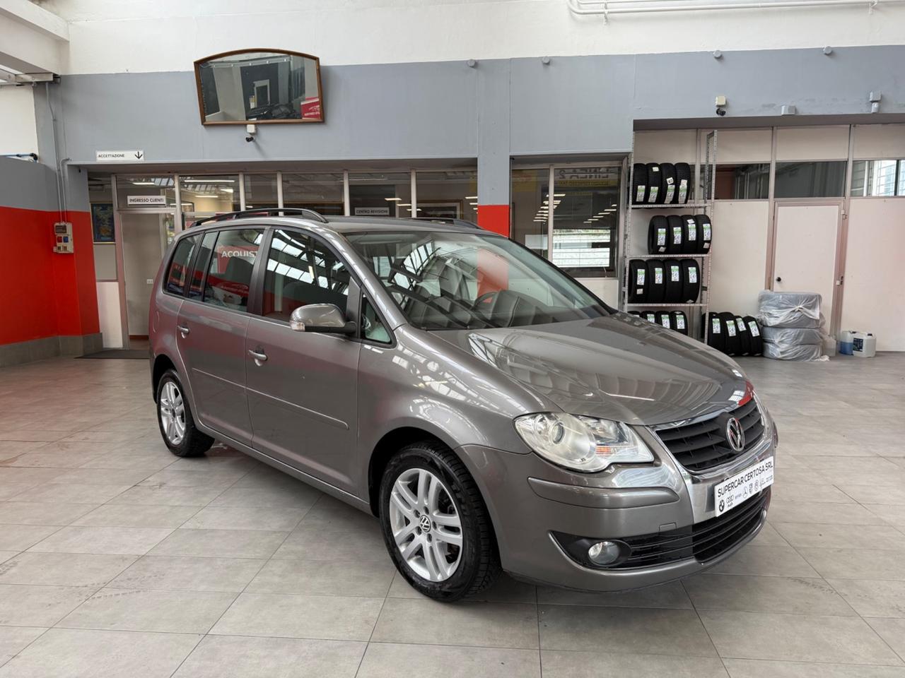 Touran 1.9 TDI 105CV DPF DSG SPORTLINE 7 posti