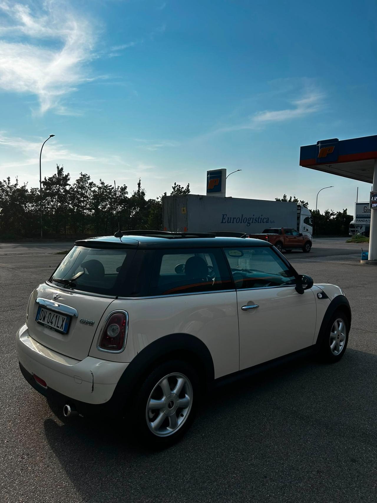 Mini 1.6 16V One (72kW)