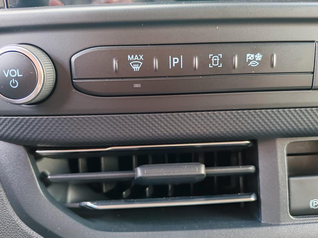 FORD Transit Custom V710 320 2.0 ecoblue 150cv combi M1 Titanium L1H1