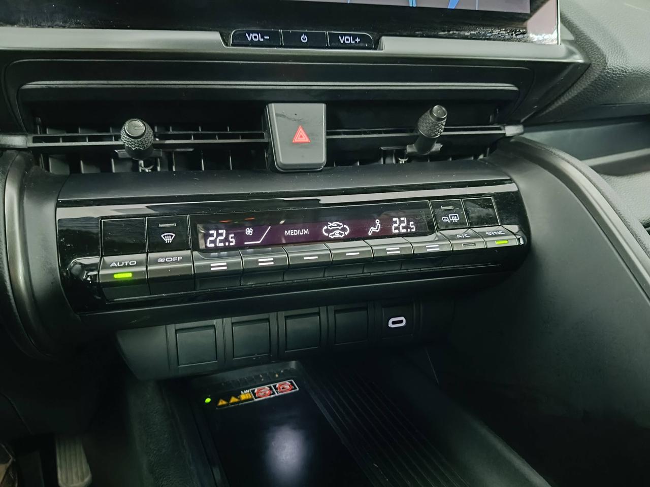 TOYOTA C-HR II 2023 - C-HR 1.8 hev Trend fwd e-cvt