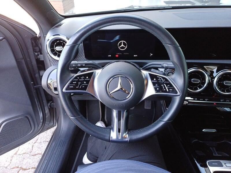 Mercedes-Benz Classe A A 180 d Progressive Advanced
