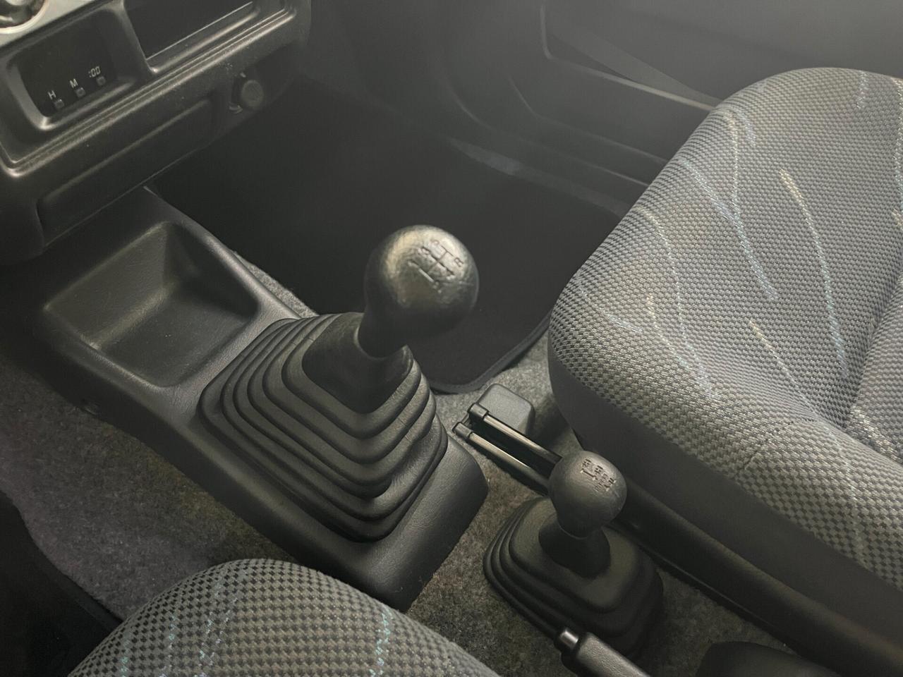 Suzuki Jimny 1.3 4WD JLX Special - 39.786 km