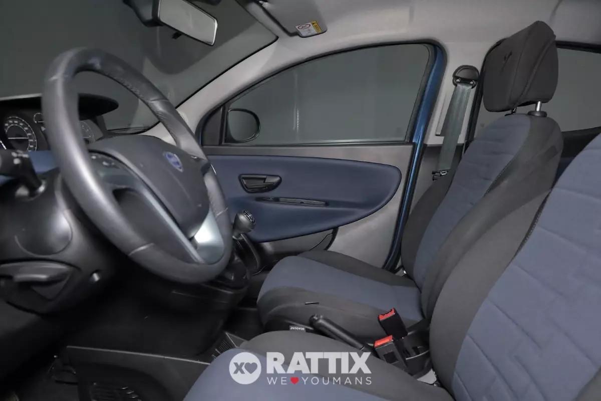 Lancia Ypsilon 1.0 Firefly Hybrid 70CV Platino