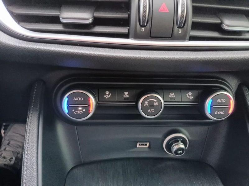 Alfa Romeo Stelvio 2.2 Turbo Diesel 190CV AT8 Q4 Business