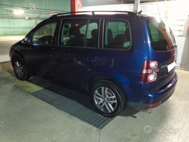 Volkswagen Touran 2.0 Ecofuel Highline