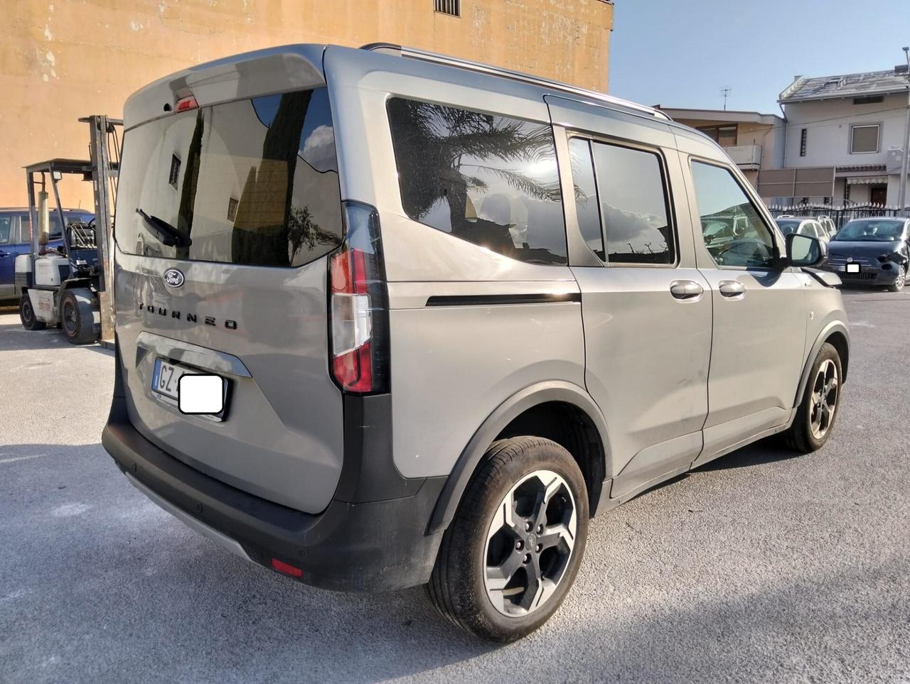 Ford Tourneo Courier 1.0 EcoBoost 2025 SINISTRATO