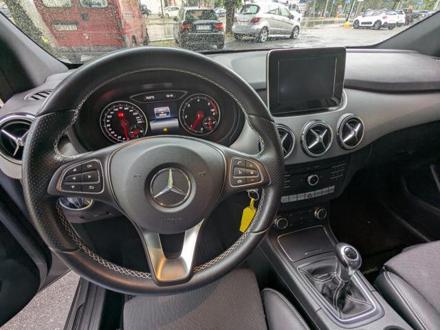 MERCEDES-BENZ B 180 d Premium